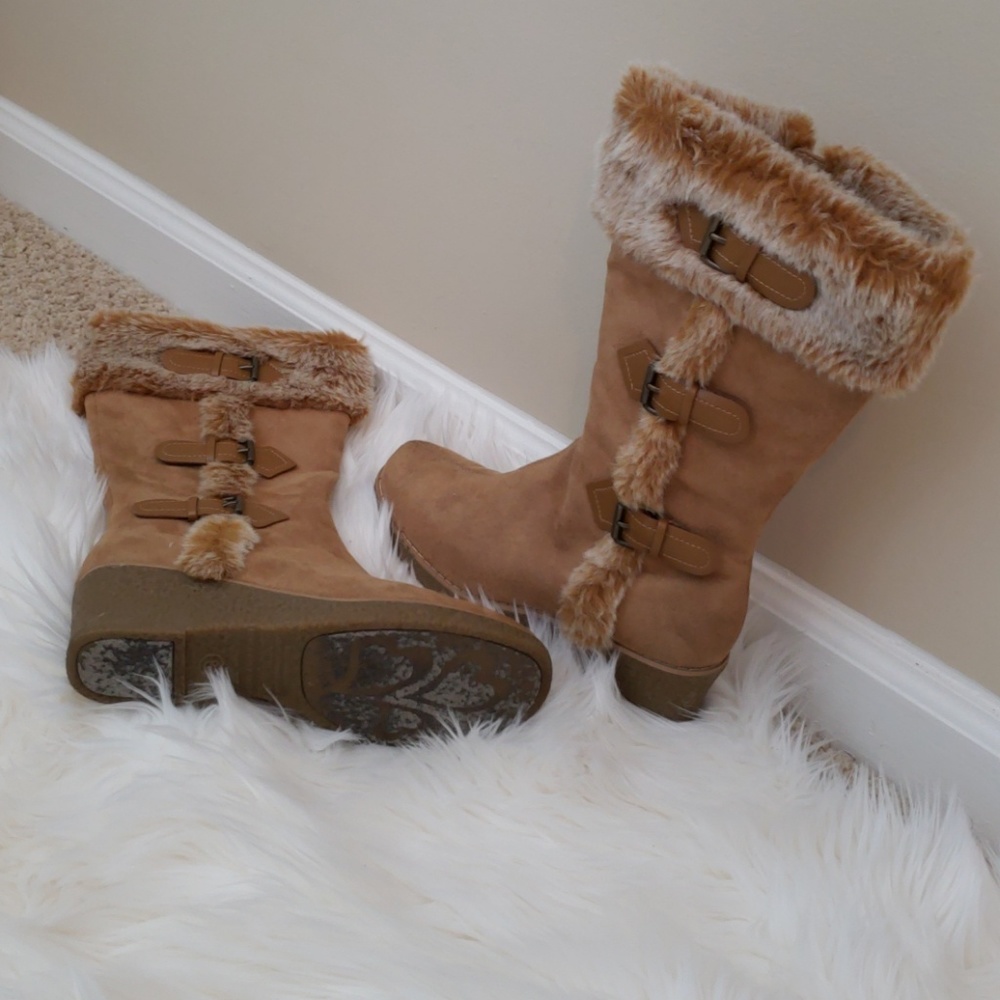 Boots - Picture 2 of 2